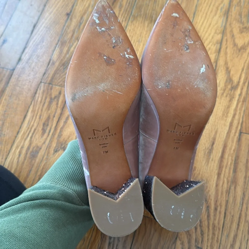 Women's Marc Fisher Zack Velvet & Glitter Pink Block Heel Pumps 7 - Picture 8 of 9